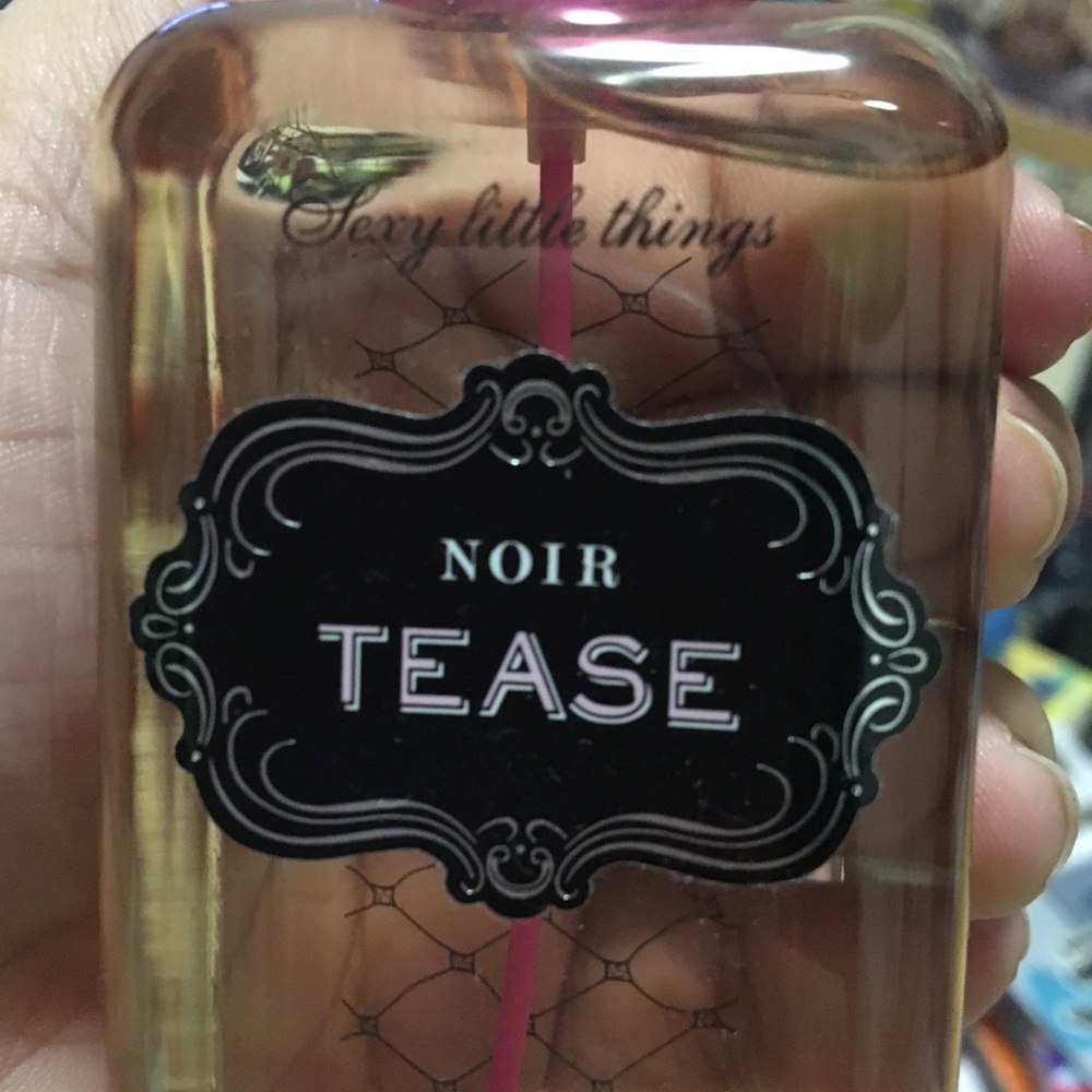 Victoria’s Secret Sexy Little Things Noir Tease